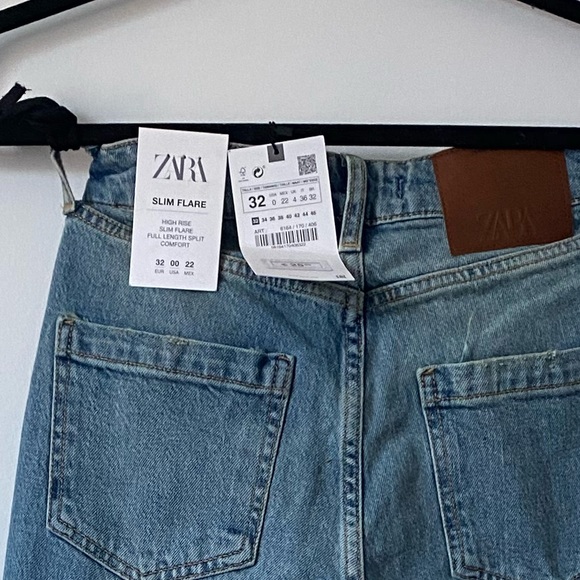 NWT Zara straight leg, split hem jeans - Picture 4 of 4